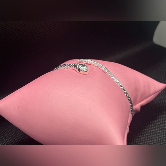 Silver Serpente Snake Bracelet-Bold and Elegant - Picture 10 of 13